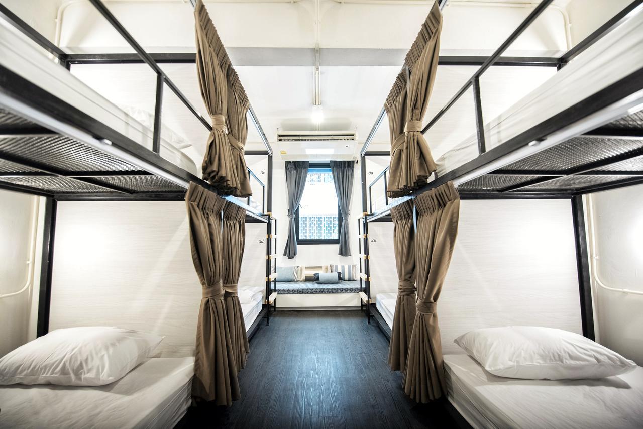 Moon House Hostel Бангкок Экстерьер фото
