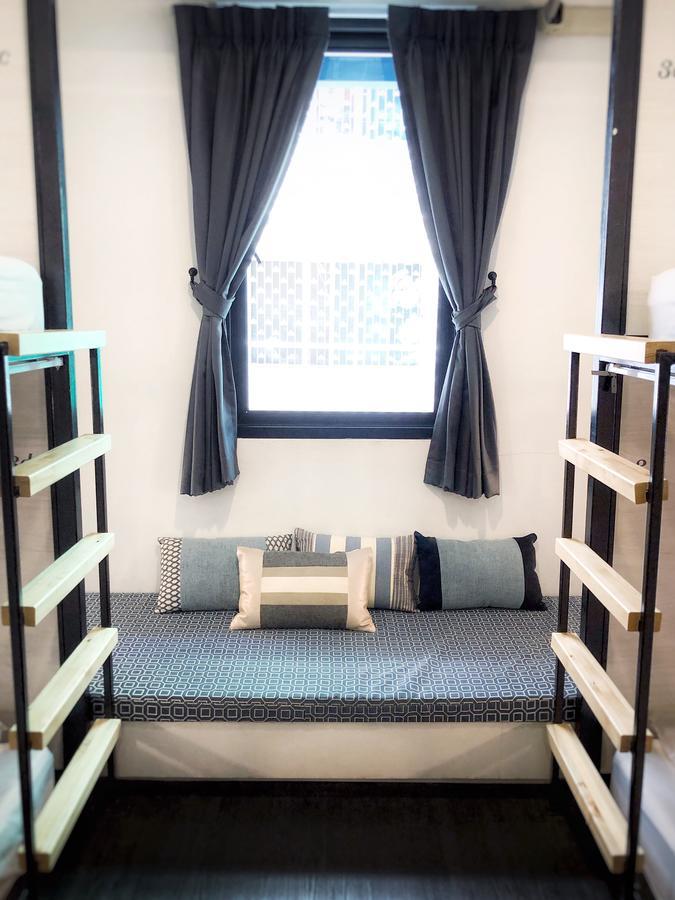 Moon House Hostel Бангкок Экстерьер фото
