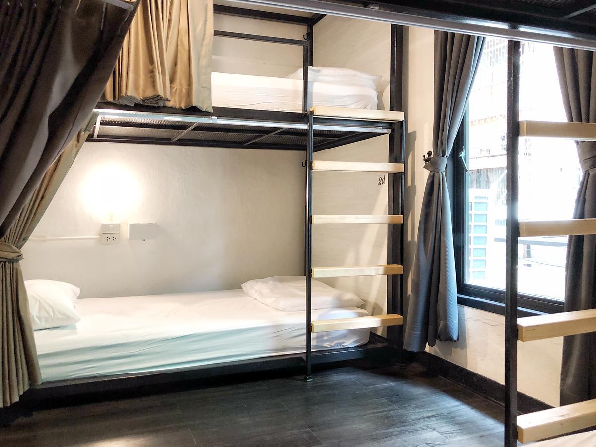 Moon House Hostel Бангкок Экстерьер фото