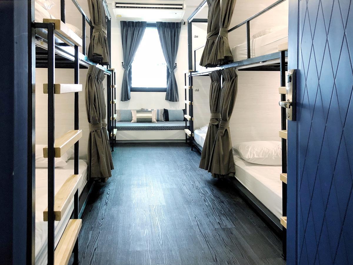 Moon House Hostel Бангкок Экстерьер фото
